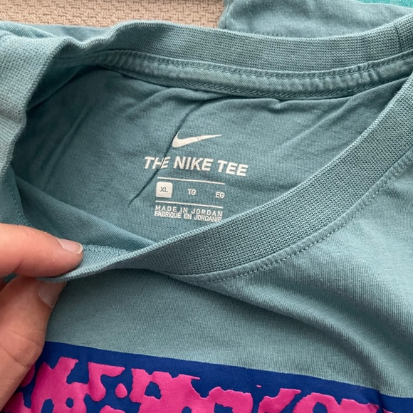 Nike Shirt Lot (3) - two short sleeve, one long sleeve - Picture 2 of 4